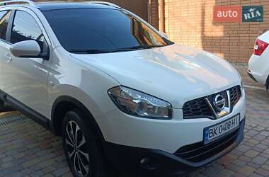 Позашляховик / Кросовер Nissan Qashqai 2012 в Дубні