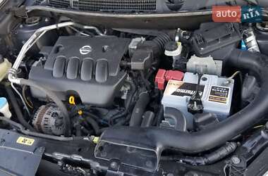 Позашляховик / Кросовер Nissan Qashqai 2012 в 