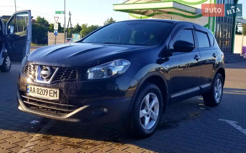 Внедорожник / Кроссовер Nissan Qashqai 2012 в Нововолынске