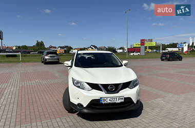 Позашляховик / Кросовер Nissan Qashqai 2015 в Львові