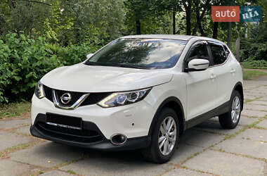 Внедорожник / Кроссовер Nissan Qashqai 2015 в Киеве