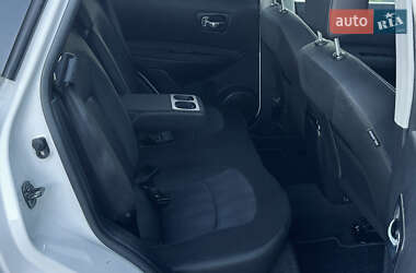 Позашляховик / Кросовер Nissan Qashqai 2013 в 