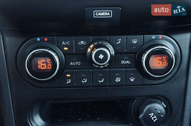 Позашляховик / Кросовер Nissan Qashqai 2013 в 