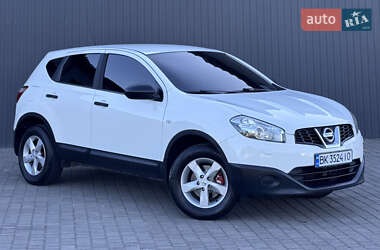 Внедорожник / Кроссовер Nissan Qashqai 2013 в Сарнах