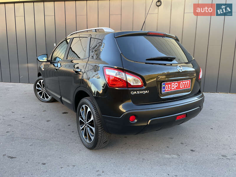Позашляховик / Кросовер Nissan Qashqai 2013 в Рівному