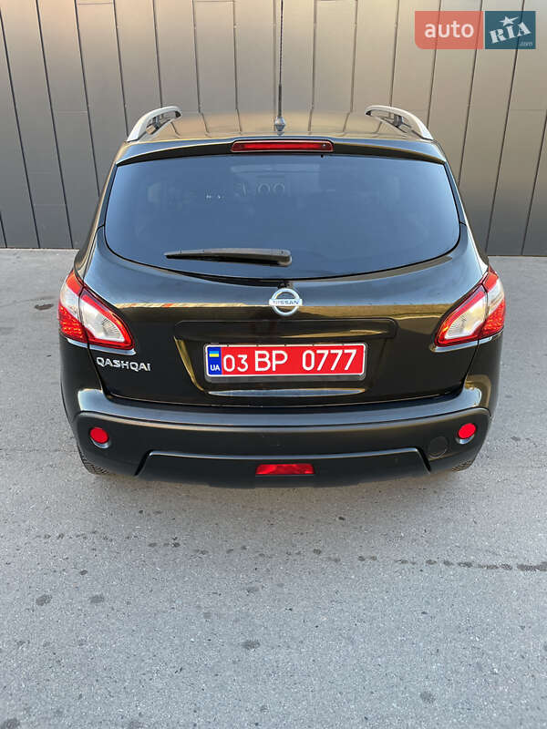 Позашляховик / Кросовер Nissan Qashqai 2013 в Рівному