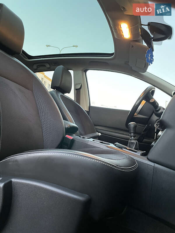 Позашляховик / Кросовер Nissan Qashqai 2013 в Рівному