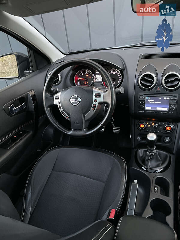 Позашляховик / Кросовер Nissan Qashqai 2013 в Рівному