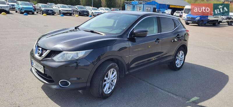 Позашляховик / Кросовер Nissan Qashqai 2016 в Львові