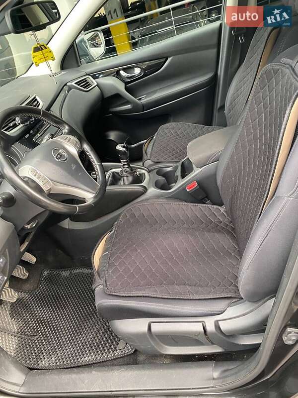 Позашляховик / Кросовер Nissan Qashqai 2016 в Львові