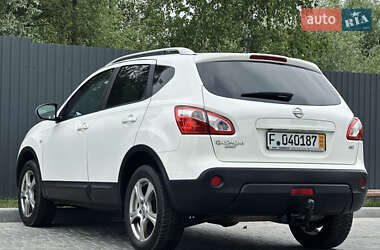 Позашляховик / Кросовер Nissan Qashqai 2013 в 
