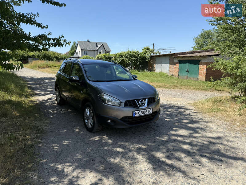 Позашляховик / Кросовер Nissan Qashqai 2013 в 