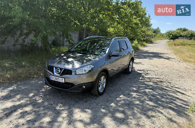Позашляховик / Кросовер Nissan Qashqai 2013 в 