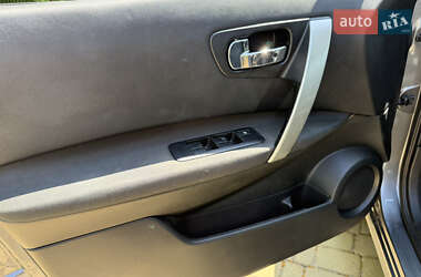Позашляховик / Кросовер Nissan Qashqai 2013 в 