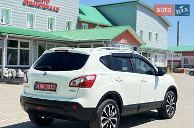 Позашляховик / Кросовер Nissan Qashqai 2011 в 