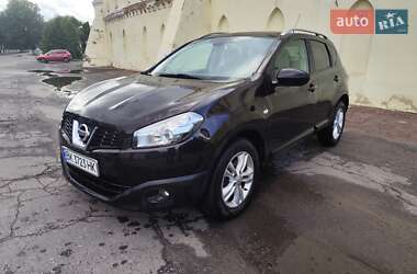 Внедорожник / Кроссовер Nissan Qashqai 2010 в 