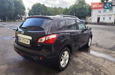 Внедорожник / Кроссовер Nissan Qashqai 2010 в 