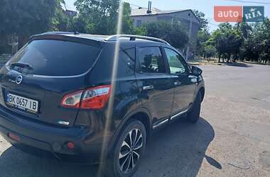 Внедорожник / Кроссовер Nissan Qashqai 2011 в 