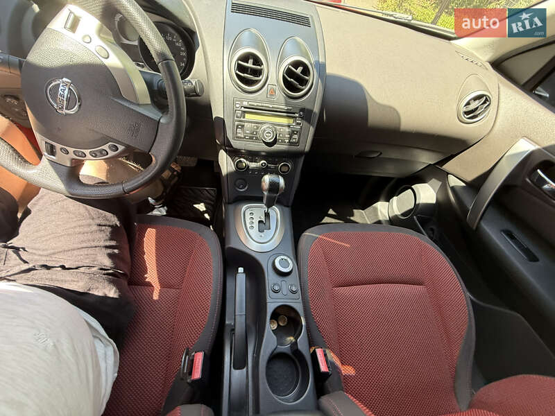 Позашляховик / Кросовер Nissan Qashqai 2008 в Києві
