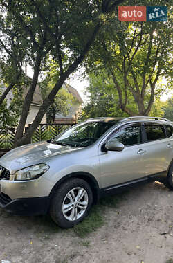 Позашляховик / Кросовер Nissan Qashqai 2010 в Чернігові