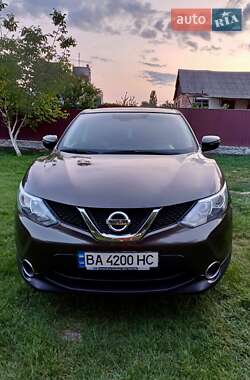 Внедорожник / Кроссовер Nissan Qashqai 2016 в 