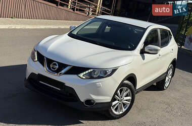 Позашляховик / Кросовер Nissan Qashqai 2015 в 