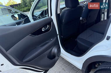 Позашляховик / Кросовер Nissan Qashqai 2015 в 