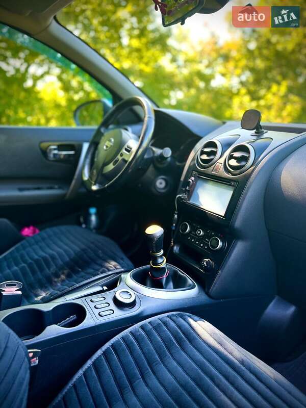 Внедорожник / Кроссовер Nissan Qashqai 2012 в Староконстантинове