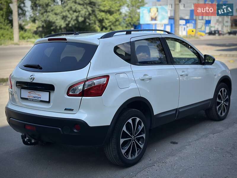 Позашляховик / Кросовер Nissan Qashqai 2013 в Сумах
