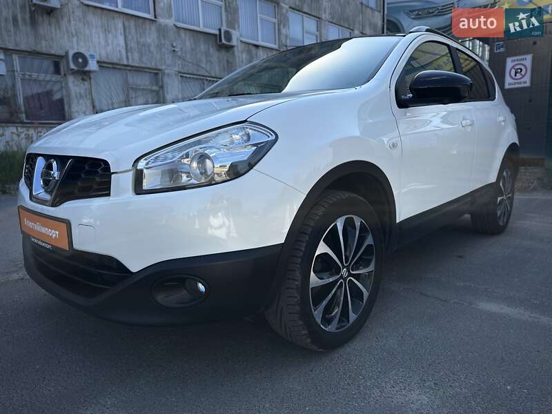 Позашляховик / Кросовер Nissan Qashqai 2013 в Сумах