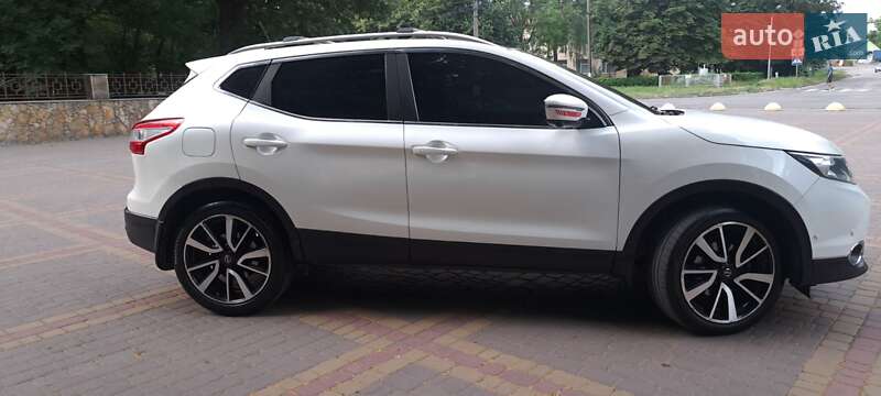 Внедорожник / Кроссовер Nissan Qashqai 2015 в Кагарлыке