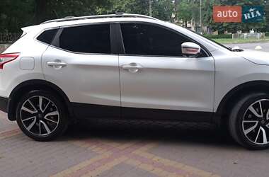 Внедорожник / Кроссовер Nissan Qashqai 2015 в 