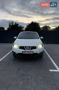 Внедорожник / Кроссовер Nissan Qashqai 2013 в 