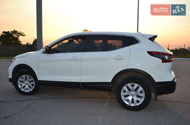 Внедорожник / Кроссовер Nissan Qashqai 2018 в 