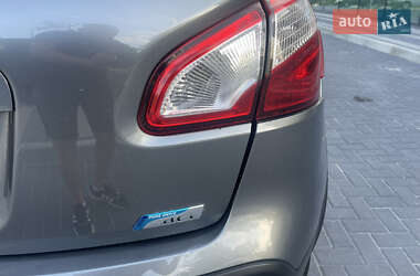 Внедорожник / Кроссовер Nissan Qashqai 2011 в 
