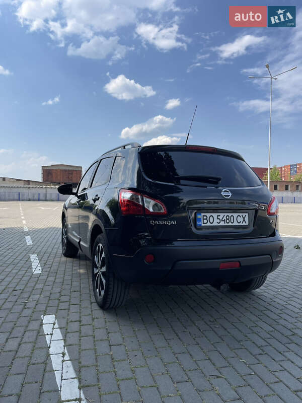 Внедорожник / Кроссовер Nissan Qashqai 2013 в Тернополе