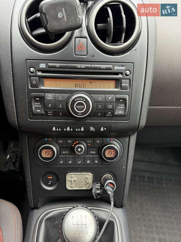 Внедорожник / Кроссовер Nissan Qashqai 2009 в Киеве