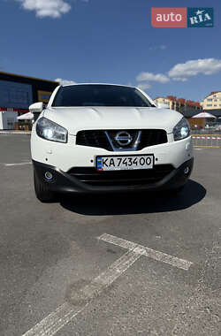 Внедорожник / Кроссовер Nissan Qashqai 2012 в 