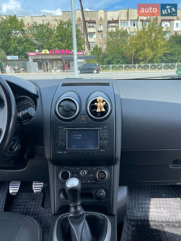 Внедорожник / Кроссовер Nissan Qashqai 2011 в Тернополе