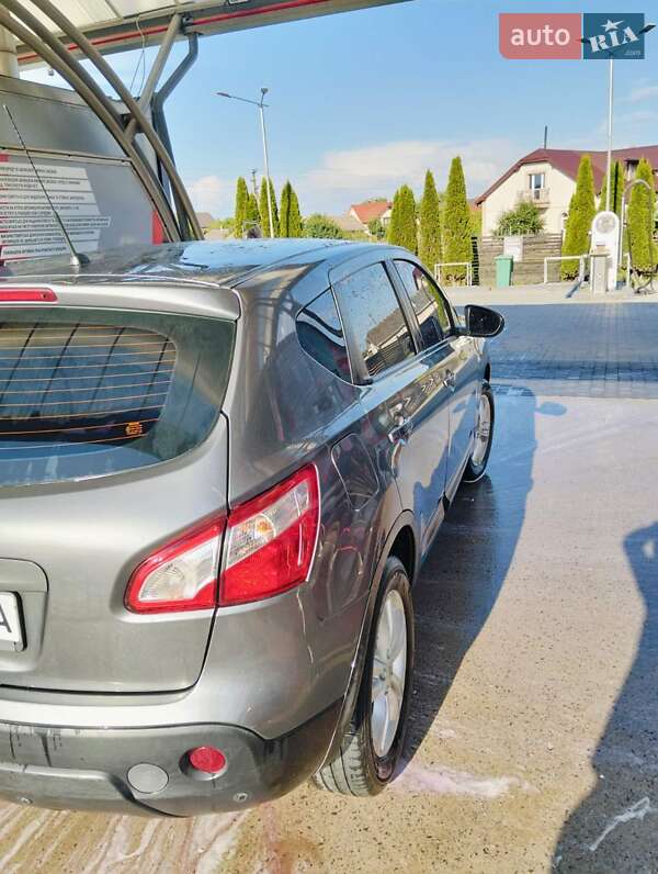 Позашляховик / Кросовер Nissan Qashqai 2013 в Івано-Франківську