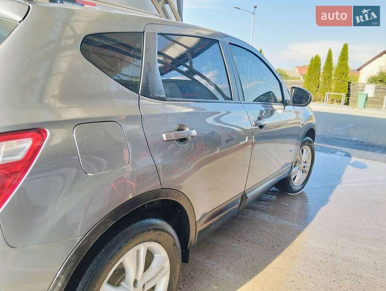 Позашляховик / Кросовер Nissan Qashqai 2013 в Івано-Франківську