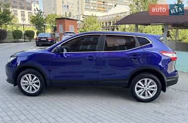 Внедорожник / Кроссовер Nissan Qashqai 2017 в 