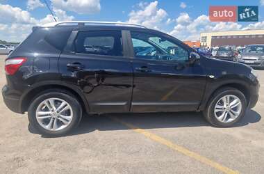 Позашляховик / Кросовер Nissan Qashqai 2011 в 