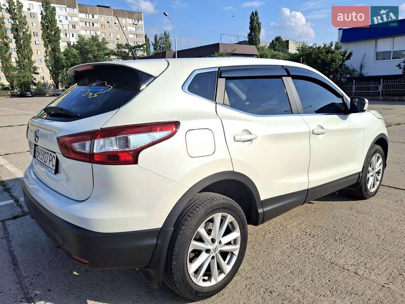 Внедорожник / Кроссовер Nissan Qashqai 2016 в Южноукраинске