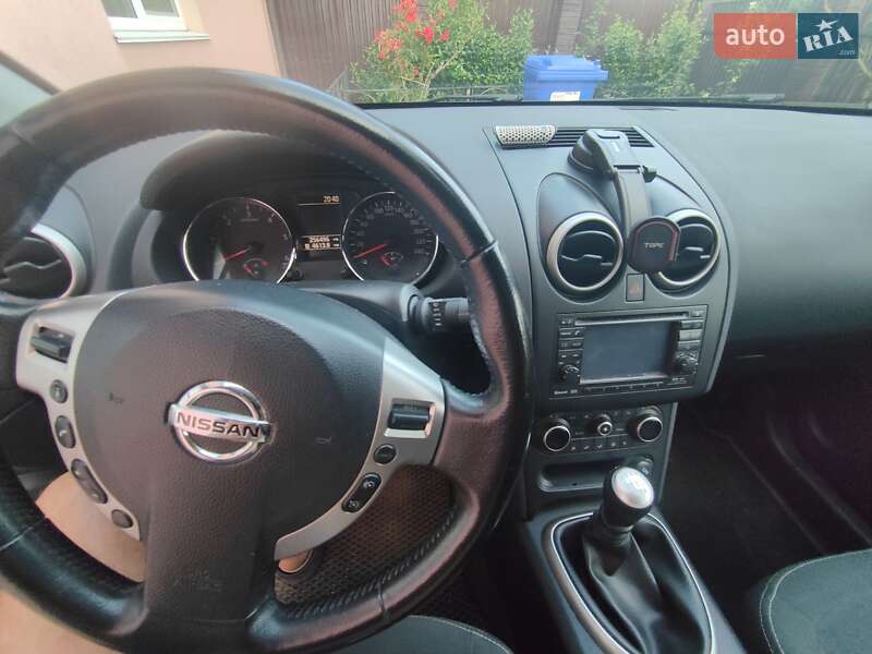 Позашляховик / Кросовер Nissan Qashqai 2011 в Львові