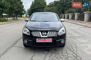 Внедорожник / Кроссовер Nissan Qashqai 2010 в 