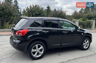 Внедорожник / Кроссовер Nissan Qashqai 2010 в 