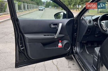 Внедорожник / Кроссовер Nissan Qashqai 2010 в 