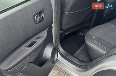Внедорожник / Кроссовер Nissan Qashqai 2012 в 