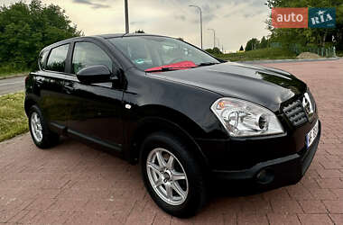 Внедорожник / Кроссовер Nissan Qashqai 2009 в 
